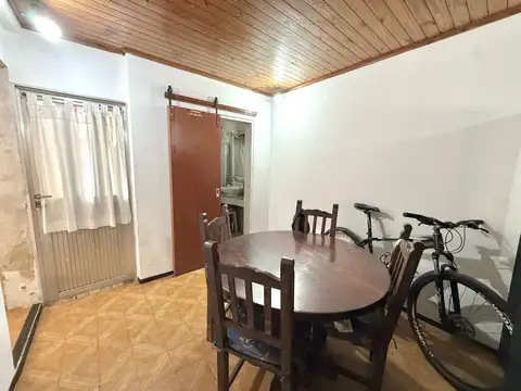 Casa en Venta de 4 Ambientes Ideal Emprendimiento Quilmes Centro