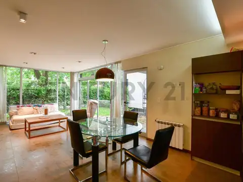 462 (Alvear) esquina 13 c 200, Piso 0