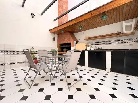 Casa 4 Ambientes Venta - Florida RESERVADA BNA