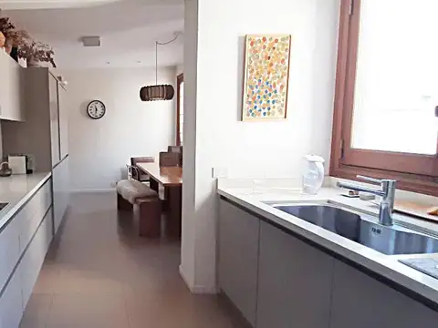 Alquiler AMOBLADO Departamento 5 amb. Con Terraza propia en Recoleta