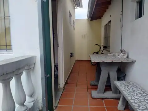 PH MONOAMBIENTE  LUMINOSO C/PATIO COMPARTIDO 