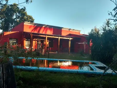 Villa Maria sobre Autopista