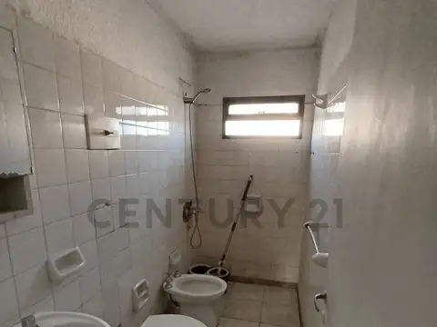 SE VENDE PH DE DOS DORMITORIOS Y GARAGE EN RAFAELA