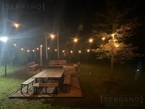 Casa en Alquiler con 3 cocheras