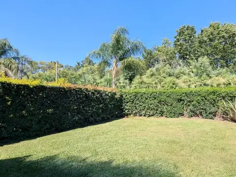 Casa 5 ambientes con 2 baños