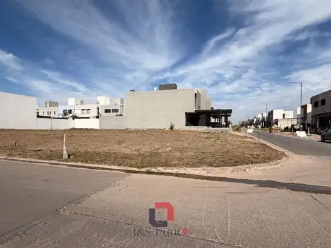 Lote en Solares de Manantiales
