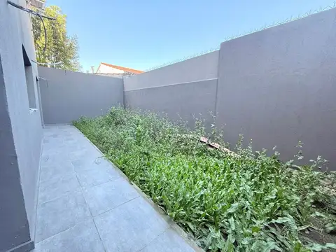 VENTA PH 3 AMB C/ PATIO Y COCHERA  V. LUZURIAGA