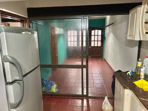 Casa 4 ambientes con 1 baño