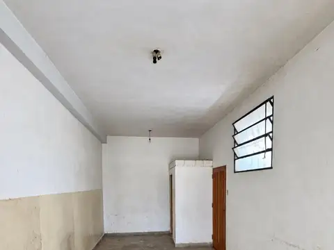 Local en Alquiler en Hurlingham, $ 300.000