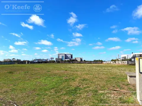 Lote en venta de 702 metros dentro de la isla  en Villalobos - Pueblos del Plata