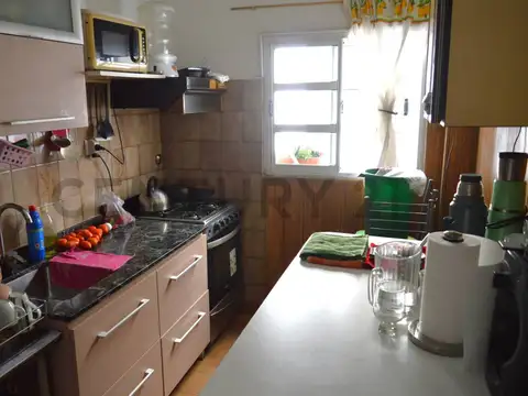 Departamento 5 ambientes con 2 baños