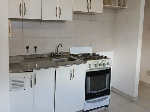 Santiago 1200, Piso 1