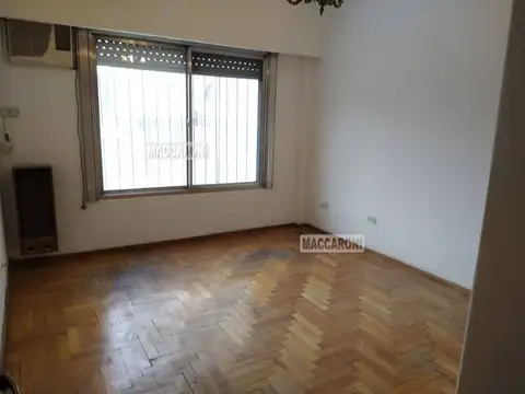 Casa - Venta - Argentina, La Matanza - AV GENERAL ENRIQUE MOSCONI 58