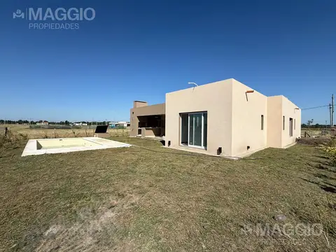Casa en Venta con 6 cocheras