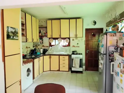 Casa 4 ambientes con 4 baños