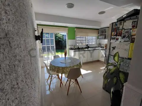 VENTA CASA 3 AMBIENTES QUILMES OESTE