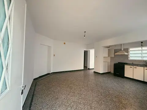 Depto Tipo Casa en Alquiler de 2 ambientes
