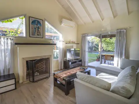 Casa en Venta con 4 cocheras