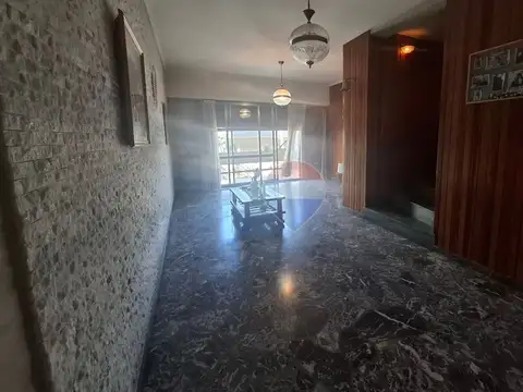 Casa en Venta con 5 cocheras