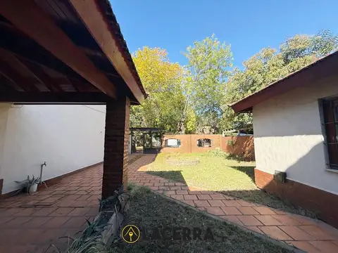 Casa en Venta con 3 cocheras