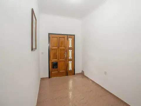Depto Tipo Casa en Alquiler de 6 ambientes