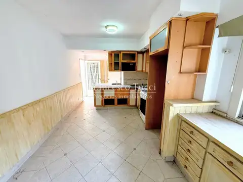 Casa 6 ambientes con 3 baños