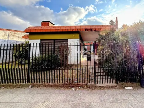 Casa en venta 6 ambientes en Francisco Álvarez