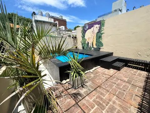 VENTA - Casa de pasillo en PH con patio parrillero, y piscina - Barrio Pichincha, Rosario.