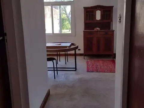 Depto Tipo Casa 5 ambientes con 2 baños