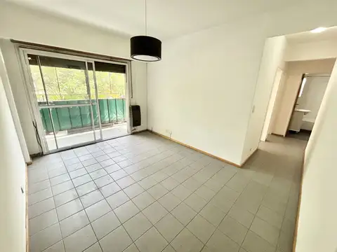 3 AMB CON BALCON FRENTE A PLAZA ALMAGRO