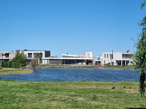 Terreno en Venta en Magallanes - Barrio cerrado, USD 75.000