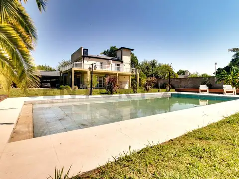 casa en venta con pileta en La Plata