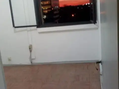 DEPARTAMENTO DE TRES AMBIENTES,MUY BIEN UBICADO