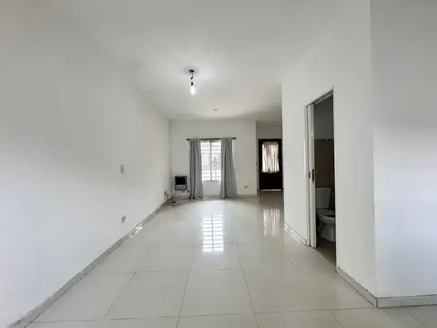 Dúplex 4 amb c/cochera APTO CRÉDITO, Monte Grande