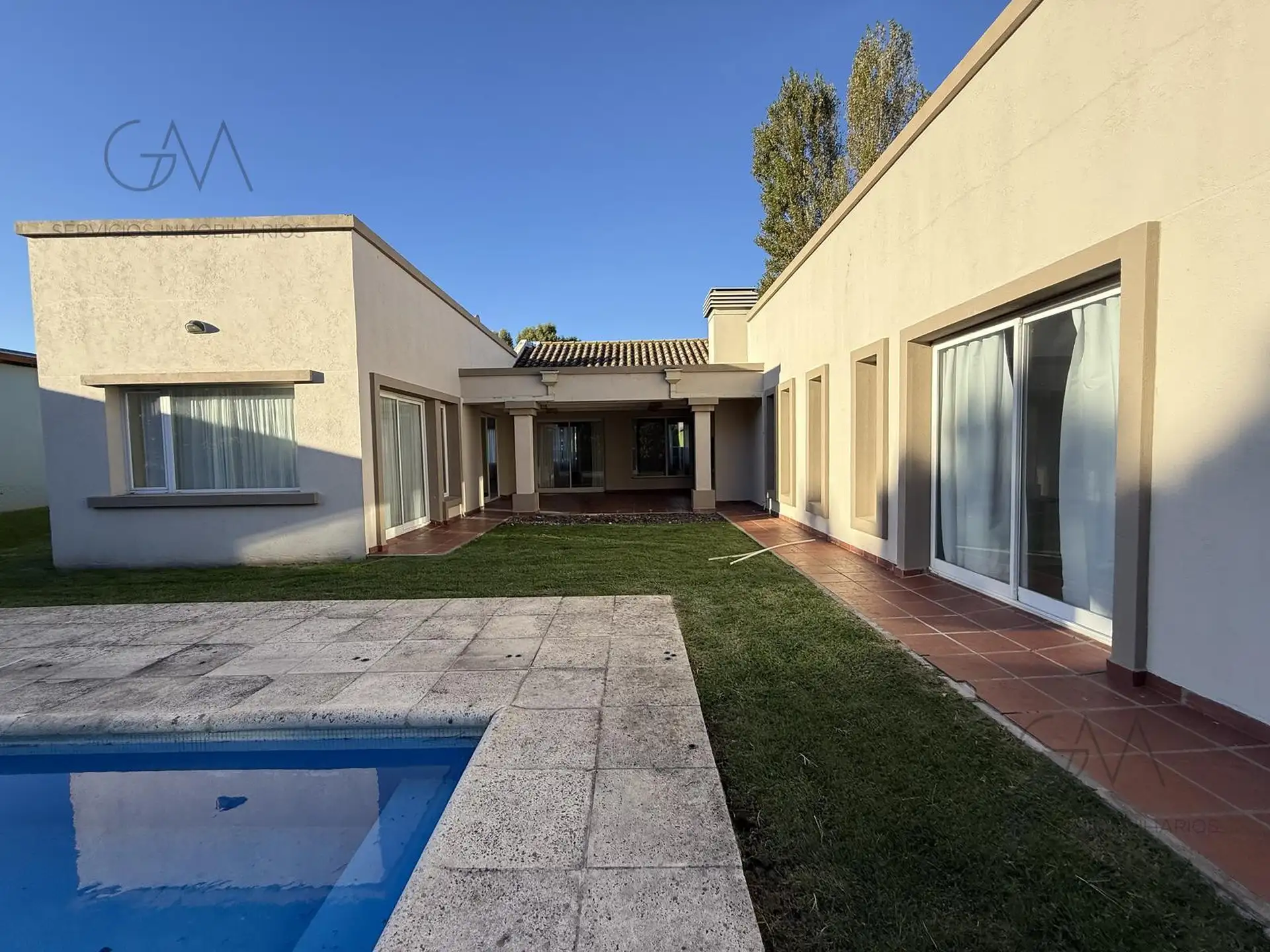 Casa moderna 4 amb, 171m² en Rumenco con piscina y cochera