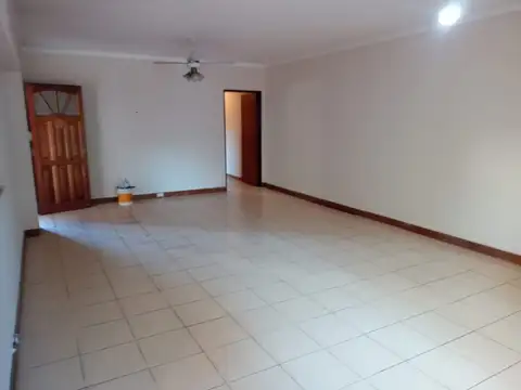 Depto Tipo Casa en Alquiler de 3 dormitorios