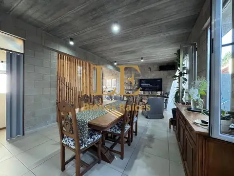 Casa 3 ambientes con 2 baños