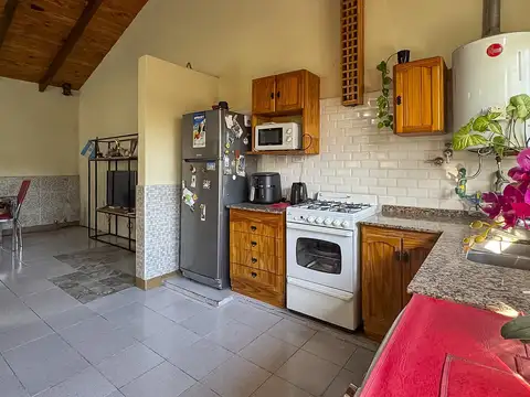 Casa 4 ambientes con 1 baño
