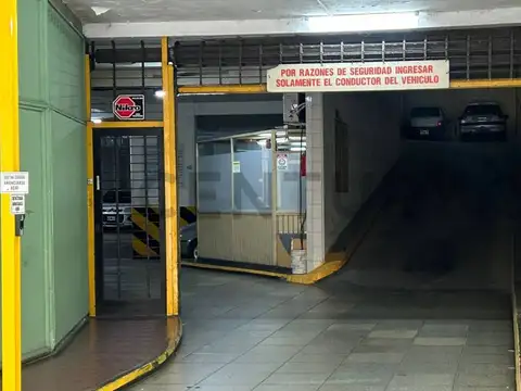 Venta cochera cubierta en microcentro: seguridad y comodidad a metros de todo