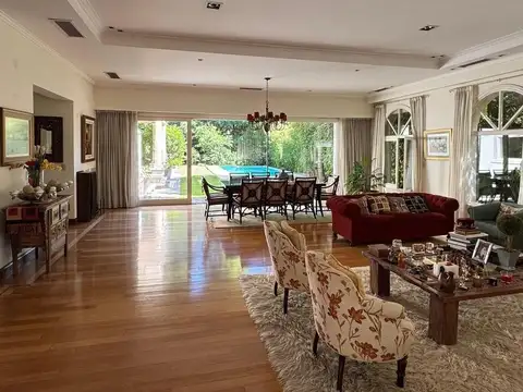 Casa  en Venta en Acassuso, San Isidro, G.B.A. Zona Norte