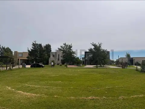 Terreno en Venta en Barrio el Cazador, USD 24.000