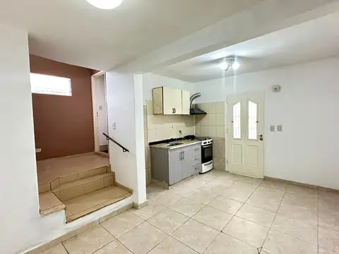 Depto Tipo Casa en Venta con 1 cocheras