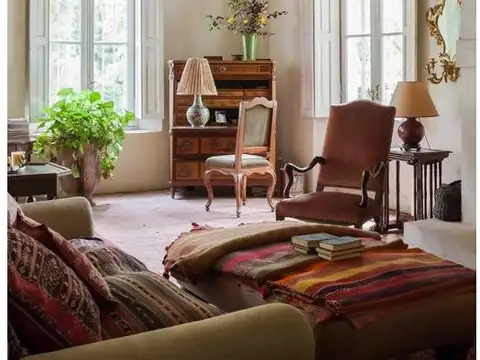 CHACRA 37 HAS. 4 DORM. EN SUITE - 5 BAÑOS - DEPENDENCIA - LOBOS