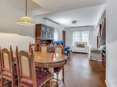 Casa en Venta con 1 cochera