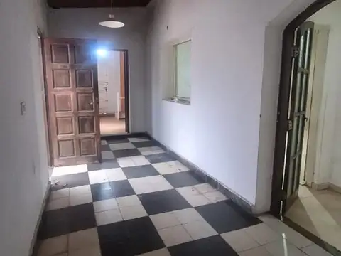 Casa 4 ambientes con 1 baño