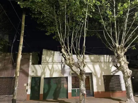 Venta Casa 4 AMBIENTES en Ciudadela-Tres de Febrero