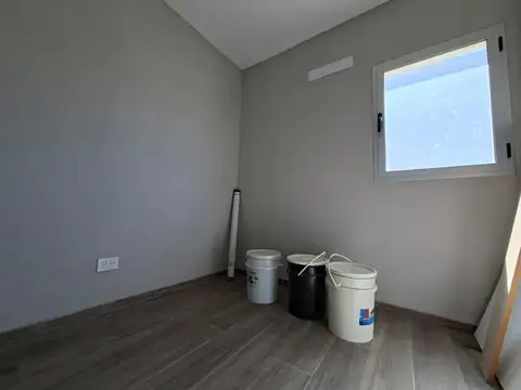 Casa en Venta con 4 cocheras