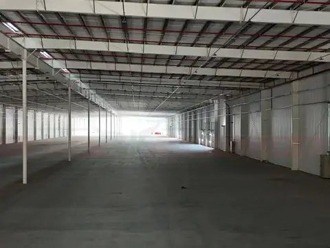 NAVE DE 18.000 M² CON EXCELENTE ESTRUCTURA Y UBICACIÓN