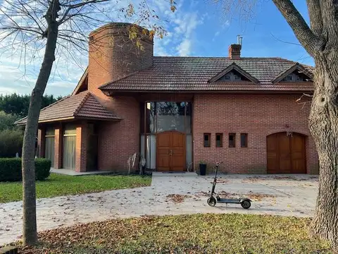 Casa en Venta en City Bell, USD 650.000