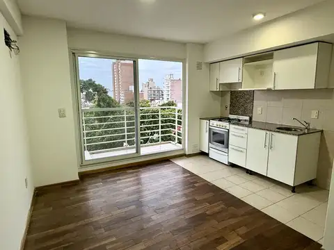 Departamento de 1 dormitorio con cochera en alquiler